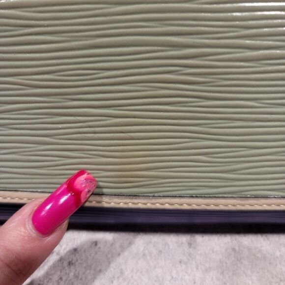 🔷️Louis Vuitton Wallet Electric Epi Flore Tricolor Amande Authentic - Picture 2 of 13